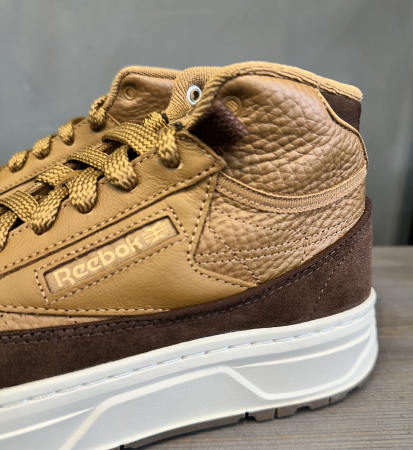 Кроссовки Кроссовки женские Reebok Club C Geo Mid wild brown/brush brown/true beige Артикул GZ22357, GZ22357.5, GZ22359.5, GZ223510.5, GZ22356.5, GZ223510