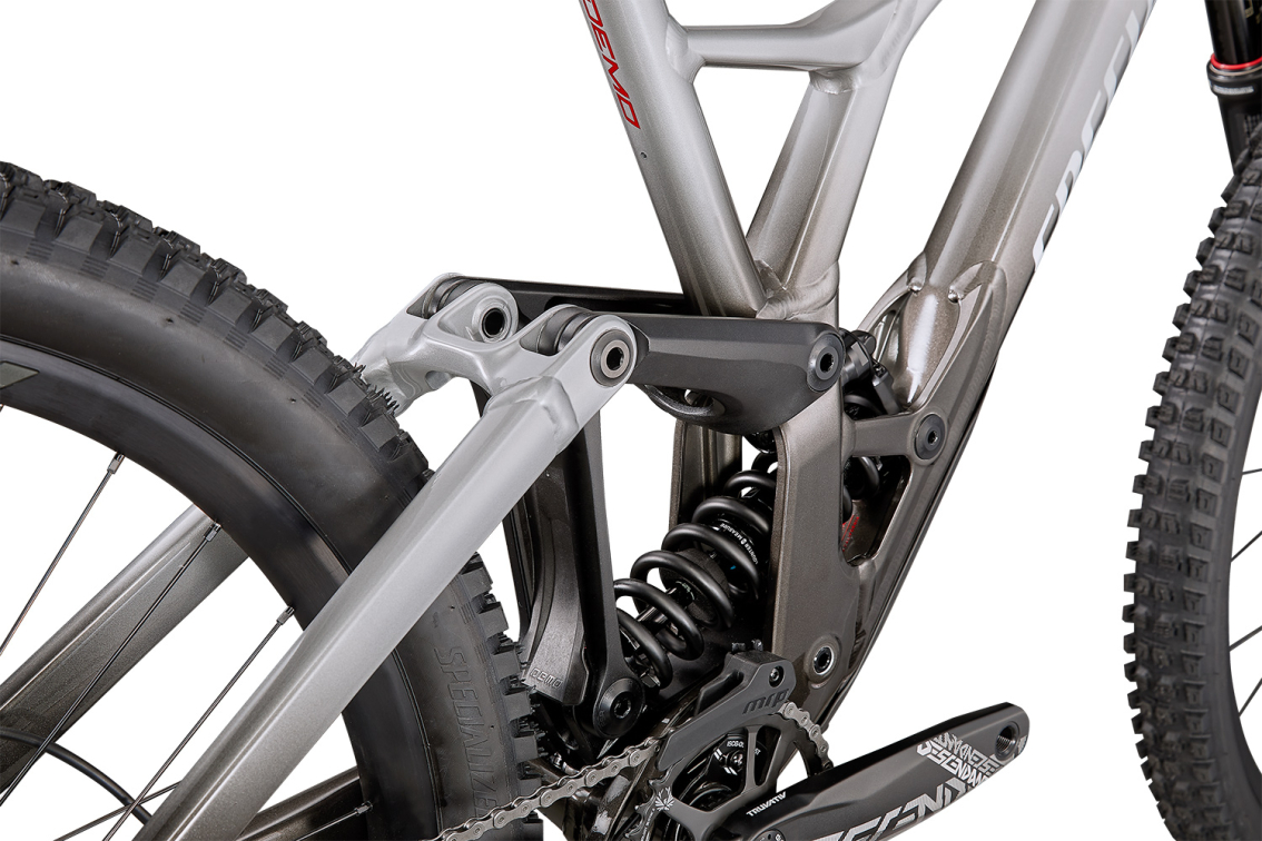 Купить Specialized Demo Expert 2022 Gloss Silver Dust/Charcoal Tint Gravity Fade/White W/ Red Ghost Pea Артикул 94522-3004, 94522-3002, 94522-3003
