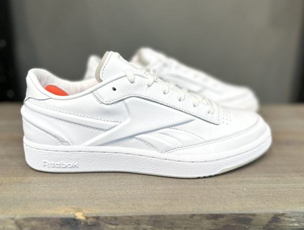 Кроссовки Кроссовки Reebok Victoria Beckham Club C ftwr white/ftwr white/black Артикул GY15727, GY15726, GY15728, GY15726.5, GY15725, GY15727.5, GY15729.5, GY15728.5, GY15725.5