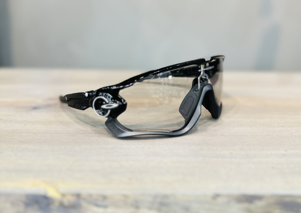 Очки спортивные OAKLEY Jawbreaker оправа Polished Black линза Clear Black Iridium Photocromatic