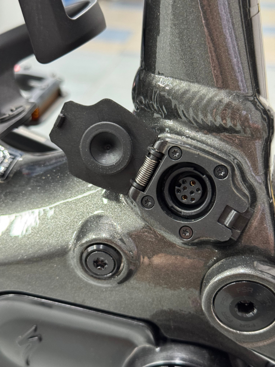 TURBO LEVO - лучшее из возможного! Specialized Turbo Levo SL Comp Alloy 2024 Gloss Charcoal / Silver Dust / Black Артикул 96824-5006, 96824-5003, 96824-5004, 96824-5002, 96824-5001, 96824-5005