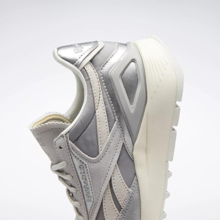 Кроссовки Кроссовки женские Reebok Classic Leather Legacy AZ pure grey 4/pure grey 2/pewter Артикул GX48049, GX480410, GX48047.5, GX48048, GX48048.5, GX48046.5, GX48045.5