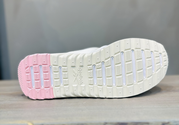 Кроссовки Кроссовки женские Reebok Heritance chalk/ftwr white/alabaster Артикул GZ41918.5, GZ41919, GZ41918, GZ41915, GZ41915.5, GZ41917, GZ41919.5, GZ41916.5, GZ41917.5