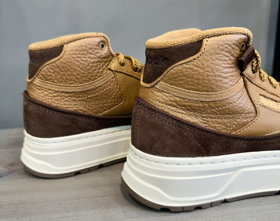Кроссовки Кроссовки женские Reebok Club C Geo Mid wild brown/brush brown/true beige Артикул GZ22357, GZ22357.5, GZ22359.5, GZ223510.5, GZ22356.5, GZ223510