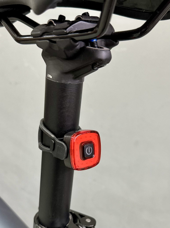 Фары и фонари Фонарь задний OYYO LR30, 30 Lm Артикул 