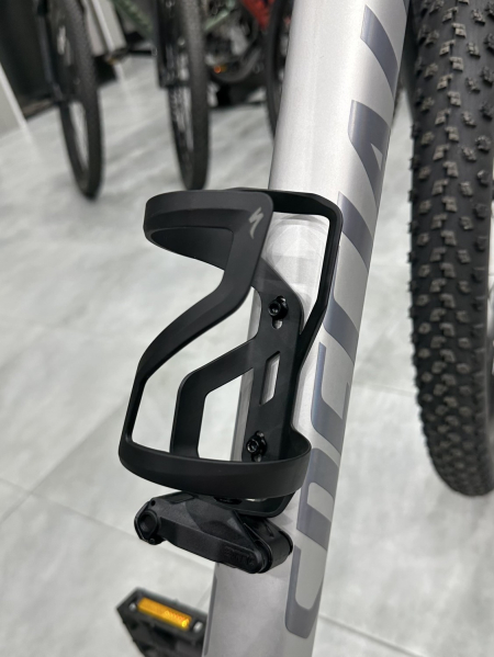 Фляги и держатели Флягодержатель Specialized ZEE CAGE II RIGHT + Инструмент Артикул 