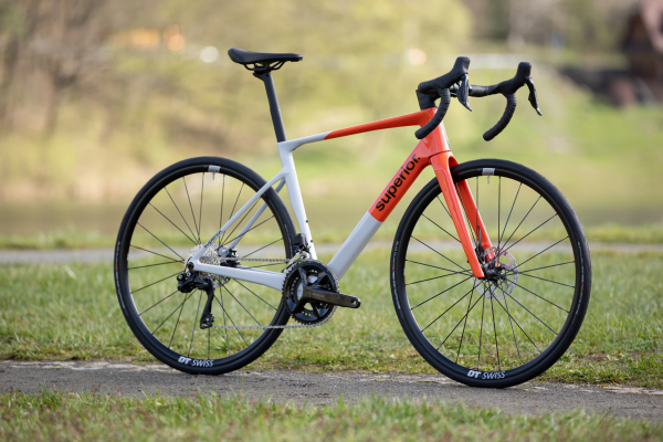 Superior XR 9.5 GF 2025 Gloss Grey/Red