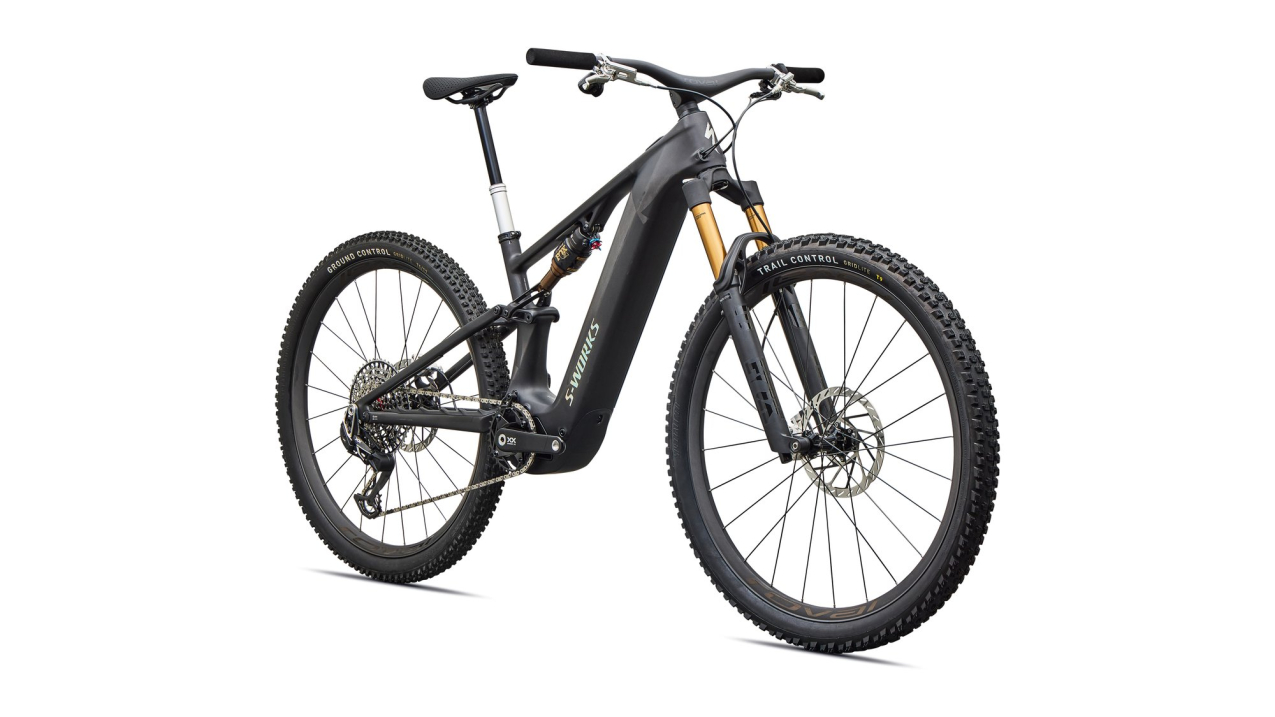 TURBO LEVO - лучшее из возможного! Specialized S-Works Turbo Levo R Ultralight 29 SRAM XX Eagle AXS 2027 Satin Carbon / Silver Foil Артикул 95727-0902, 95727-0903, 95727-0905, 95727-0904