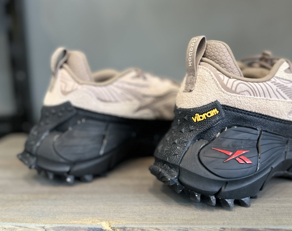 Кроссовки Кроссовки Reebok Zig Kinetica 2.5 Edge soft ecru/taupe/core black Артикул HR130110.5, HR13016.5, HR13019.5, HR130111, HR13014.5, HR13017, HR13016, HR13018.5, HR13017.5, HR130112, HR13018, HR130111.5, HR130110, HR13015.5, HR13019
