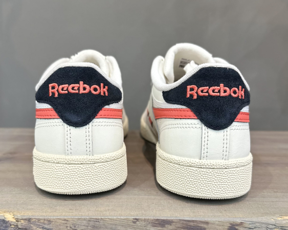 Кроссовки Кроссовки Reebok Club C Revenge chalk/semi orange flare/core black Артикул GX170210.5, GX17027, GX17026.5, GX17028.5, GX17028, GX170211.5, GX17026, GX17029.5, GX170210, GX17027.5, GX17029, GX170212, GX170211