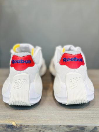 Кроссовки Кроссовки Reebok Zig Kinetica 2.5 Plus white/chalk/vector red Артикул GV699910.5, GV69997.5, GV69997, GV69999, GV699912, GV699910, GV699911, GV69999.5, GV69998.5, GV699911.5, GV69998