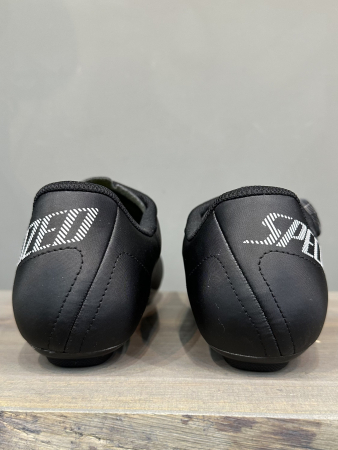 Велотуфли шоссе и триатлон Велотуфли Road Specialized Torch 1.0 Black Артикул 61020-5149, 61020-5147, 61020-5136, 61020-5148, 61020-5144, 61020-5137, 61020-5139, 61020-5142, 61020-5140, 61020-5145, 61020-5143, 61020-5141, 61020-5138, 61020-5146