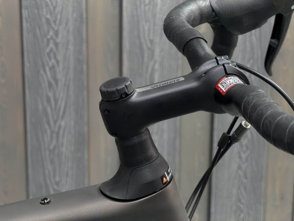 Гравийные велосипеды, комфорт плюс Specialized Diverge Comp Carbon 2022 Satin Gunmetal/White/Chrome/Clean Артикул 95422-5049, 95422-5054, 95422-5052, 95422-5058, 95422-5056, 95422-5061