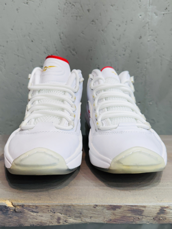 Кроссовки Кроссовки Reebok Question Mid ftwr white/ftwr white/vector red Артикул GX02308.5, GX023011, GX02309.5, GX02308, GX02307, GX02305.5, GX023011.5