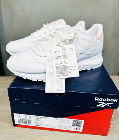 Кроссовки Кроссовки женские Reebok Classic Leather SP ftwr white/ftwr white/porcelain pink Артикул GX86899, GX86896, GX86895, GX86895.5, GX86898, GX86898.5, GX86896.5, GX86897.5, GX86897