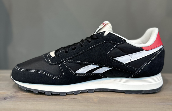 Кроссовки Кроссовки Reebok Classic Leather core black/ftwr white/vector red Артикул HQ41456, HQ414511, HQ41458, HQ41458.5, HQ414513, HQ41454.5, HQ414512, HQ41455.5, HQ41459.5, HQ41455, HQ41457.5, HQ414510.5, HQ414511.5, HQ414512.5, HQ41457, HQ41456.5, HQ414510, HQ41459