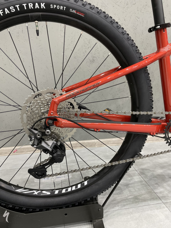 Купить Specialized Rockhopper Elite 27,5 Deore 1x10 2022 Gloss Redwood / Smoke Артикул 