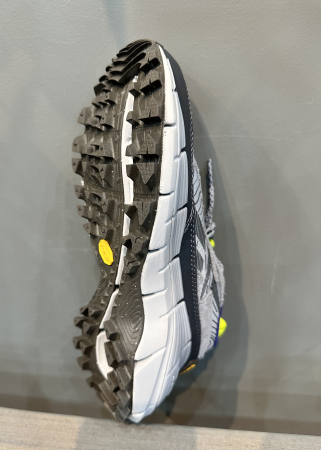 Кроссовки Кроссовки Reebok Zig Kinetica 2.5 Edge pure grey 3/pure grey 5/pure grey 7 Артикул GX68327, GX683210.5, GX68329.5, GX68325.5, GX68329, GX68326.5, GX68324.5, GX683211, GX68326, GX68325, GX68328.5, GX683213, GX683210, GX68328, GX68327.5