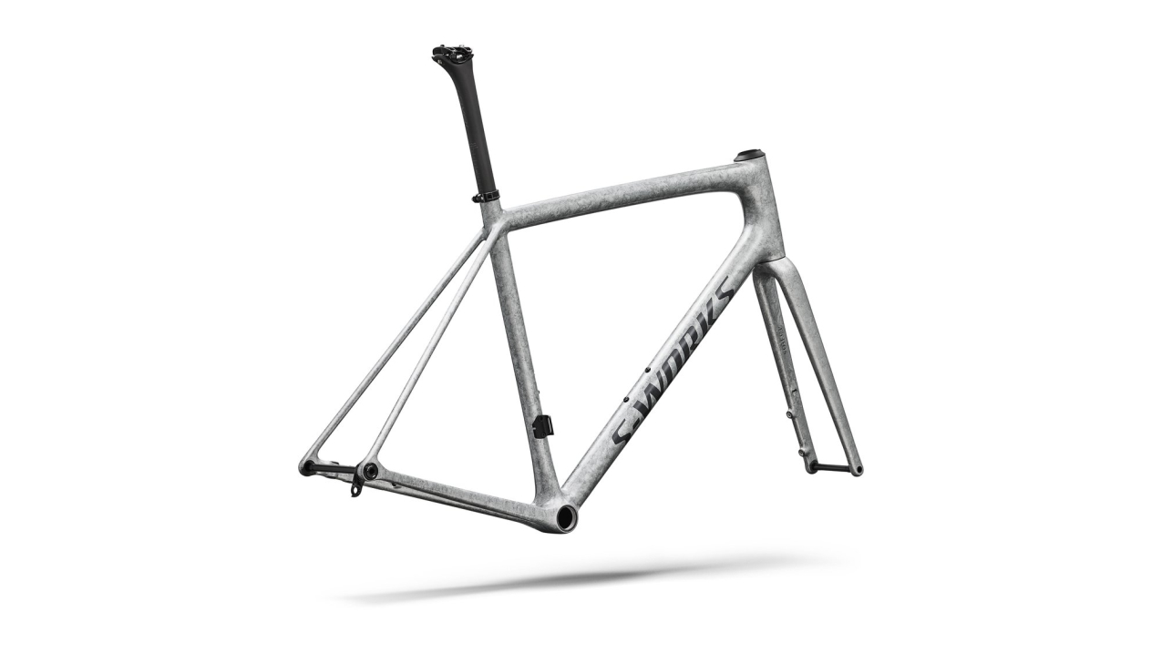 Рамы шоссе, гревел рама Specialized S-Works Aethos 2 FACT 12r Carbon 2026 Gloss Silver Blurred Impasto Артикул 77226-0352, 77226-0349, 77226-0354, 77226-0356, 77226-0358, 77226-0361