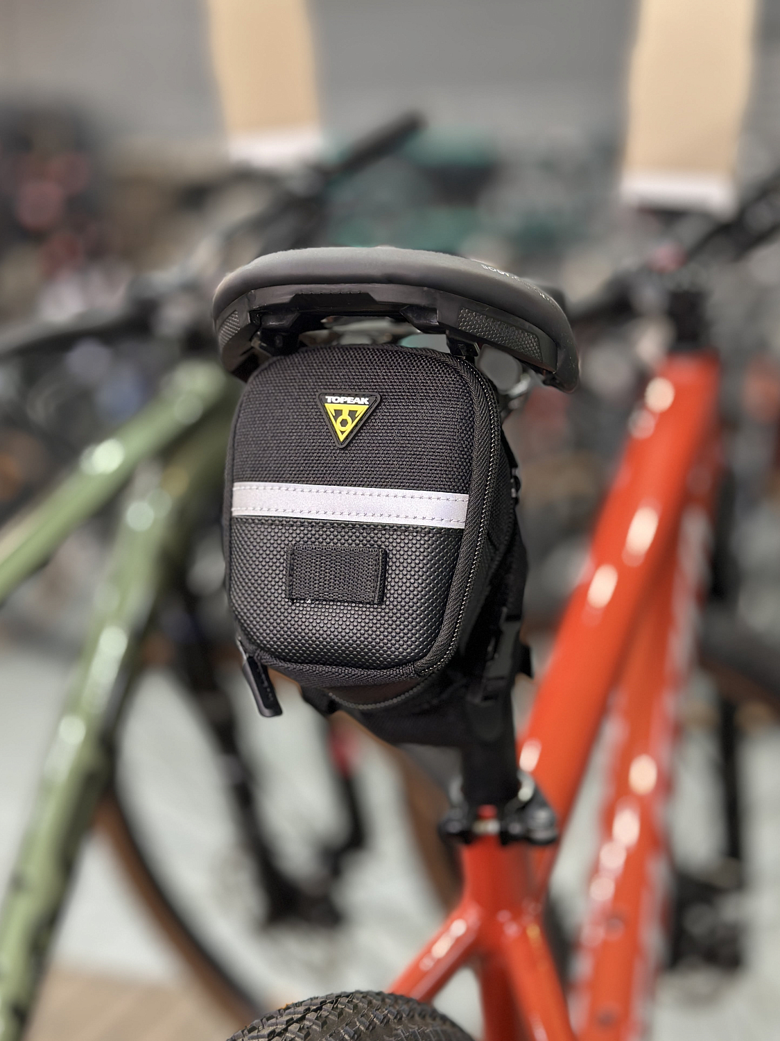 Велосумка подседельная Topeak Aero Wedge Pack стропы