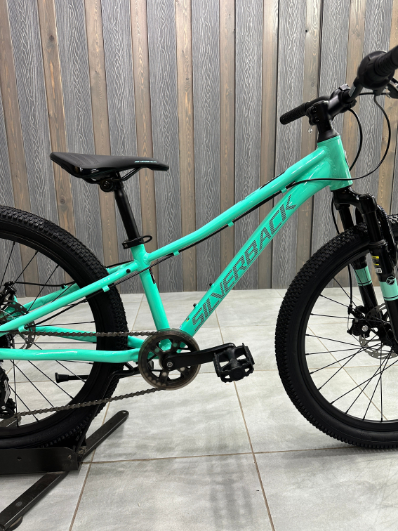 24 дюйма (7-11 лет) Silverback Spyke 24 D 1 Girl 2026 Gloss Mystic Teal/Gloss Black Артикул 4816026312845