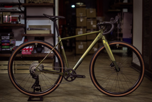 Superior X-Road Comp GR 2024 Matte Olive Metallic
