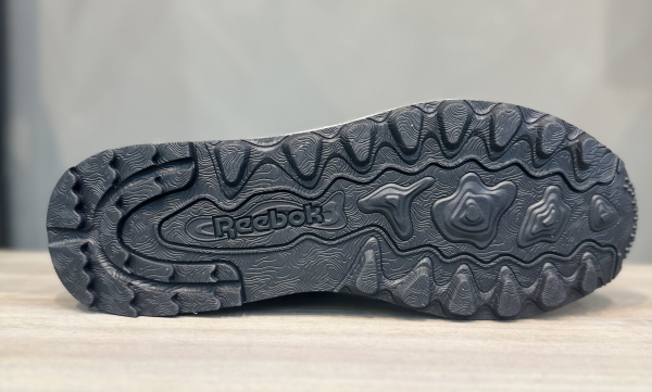 Кроссовки Кроссовки Reebok Classic Leather core black/army green/stucco Артикул GX480512, GX480511.5, GX480510.5, GX48057.5, GX48059, GX48058.5, GX480510, GX48058, GX480511, GX48059.5