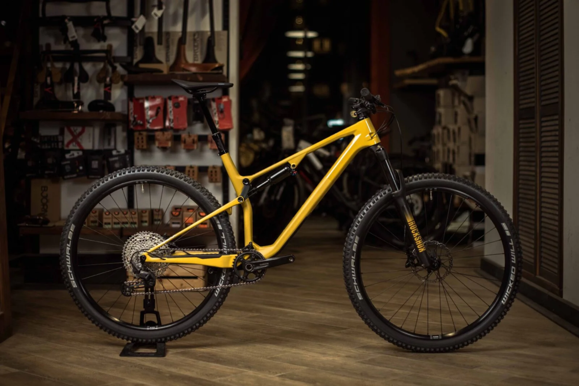 Купить Superior XF 9.2 DC 2025 Matte Mustard Артикул 801.2024.29224, 801.2024.29223, 801.2024.29221, 801.2024.29222