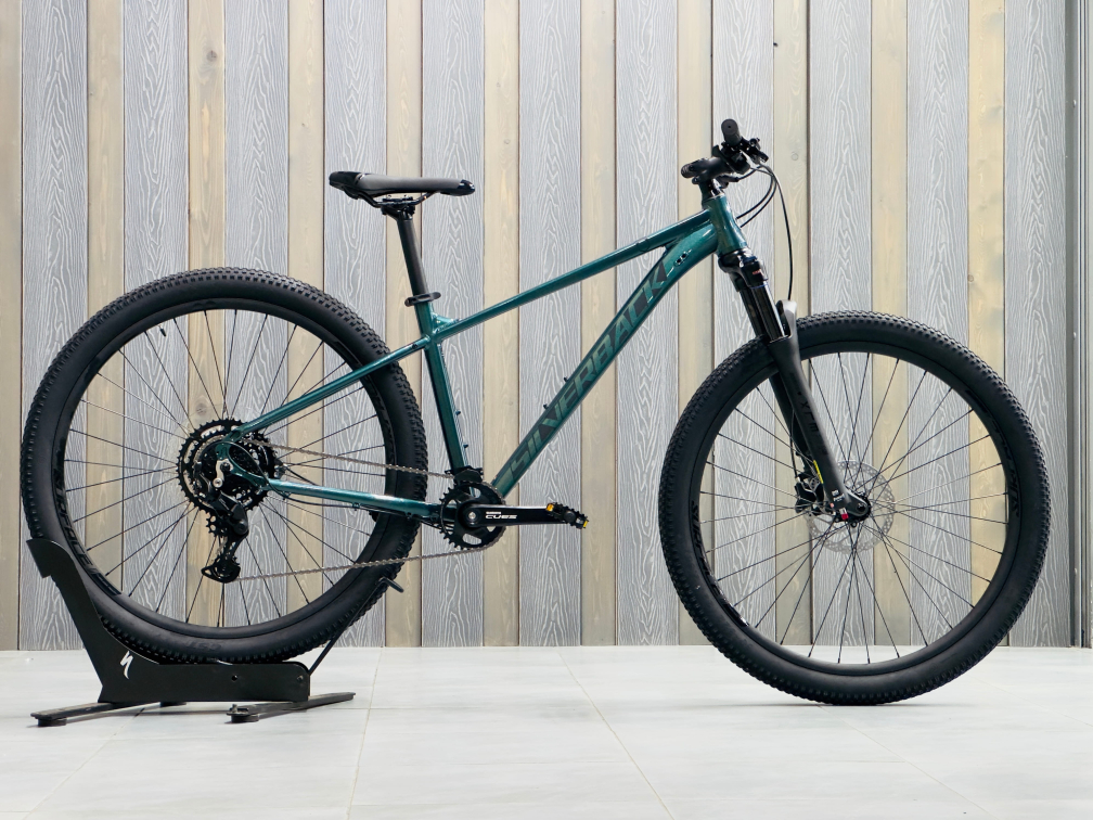 Купить Silverback SE:SERIES 9 29 2026 Gloss Metallic Emerald/Matt Black Артикул 4816026331327, 4816026331334