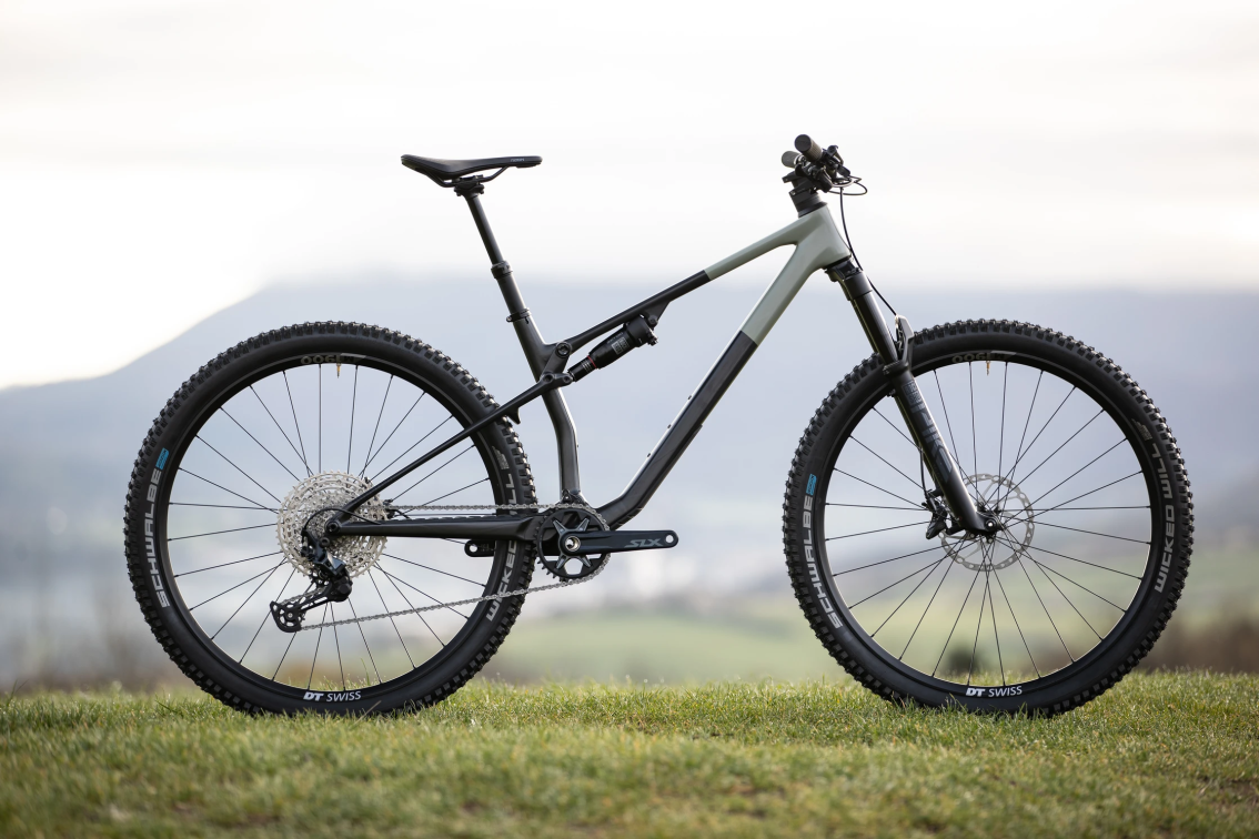 Купить Superior XF 9.6 DC 2025 Matte Carbon/Grey Артикул 801.2024.29172, 801.2024.29173