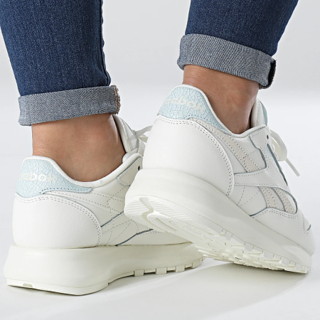 Кроссовки Кроссовки женские Reebok Classic Leather SP chalk/chalk/glass blue Артикул GX86908, GX86906, GX86907, GX869010.5, GX86909.5, GX86908.5, GX86909, GX86905.5, GX86907.5, GX86906.5