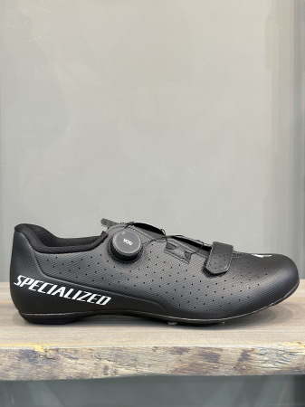 Велотуфли шоссе и триатлон Велотуфли Road Specialized Torch 2.0 Black Артикул 61023-3037, 61023-3040, 61023-3041, 61023-3036, 61023-3038, 61023-3042, 61023-3044, 61023-30415, 61023-3048, 61023-3043, 61023-3049, 61023-3047, 61023-30455, 61023-3045, 61023-30405, 61023-30445, 61023-30425, 61023-3039, 61023-3046, 61023-30435