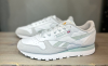 Кроссовки Кроссовки женские Reebok Classic Leather ftwr white/seaside grey/cold grey 1 Артикул GW38018.5, GW38015.5, GW38018, GW38017, GW38016.5, GW38019.5, GW380110, GW38016, GW38019, GW380111, GW38017.5, GW380110.5