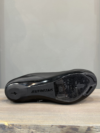 Велотуфли шоссе и триатлон Велотуфли Road Specialized Torch 1.0 Black Артикул 61020-5149, 61020-5147, 61020-5136, 61020-5148, 61020-5144, 61020-5137, 61020-5139, 61020-5142, 61020-5140, 61020-5145, 61020-5143, 61020-5141, 61020-5138, 61020-5146