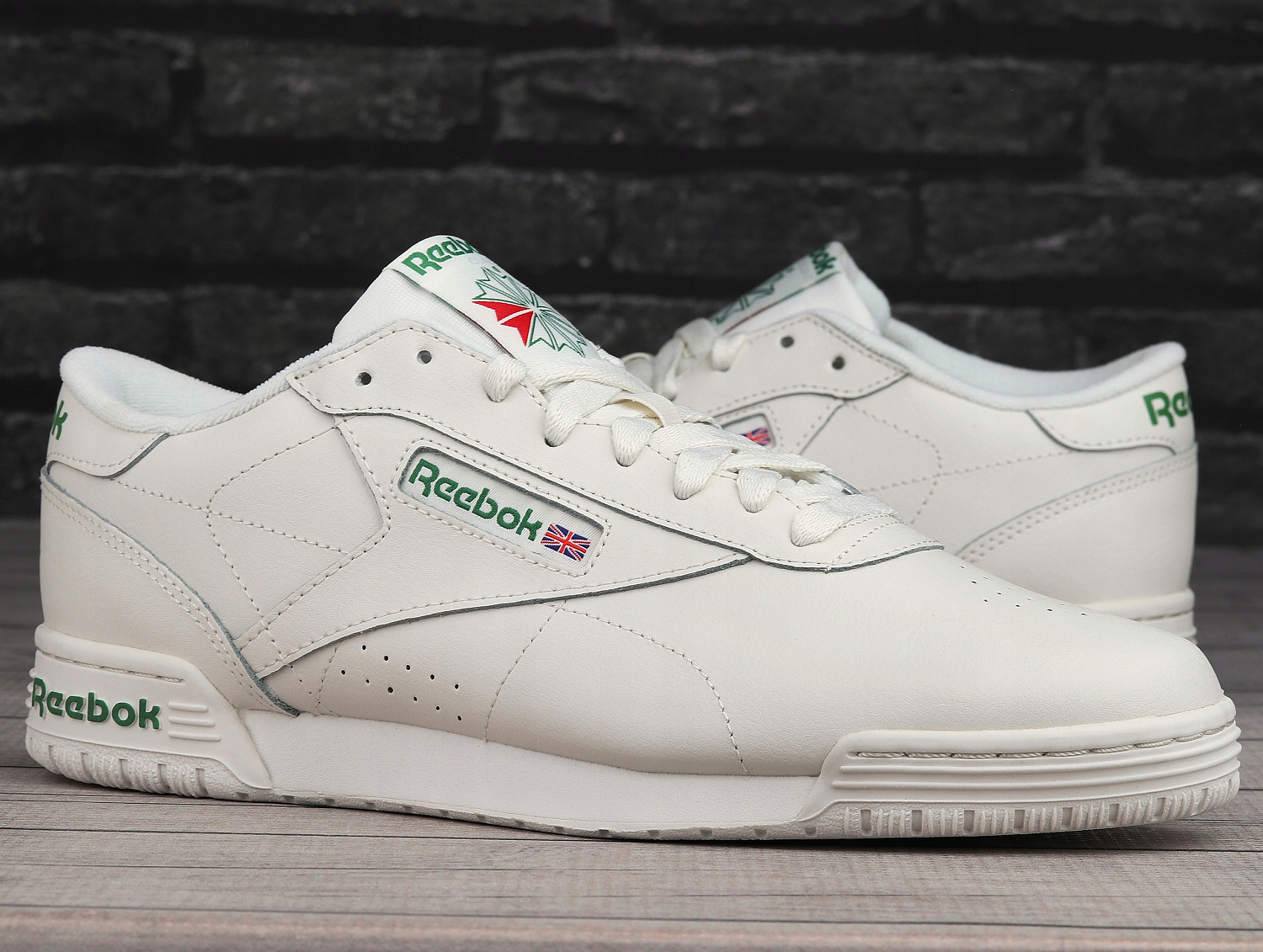 Кроссовки Reebok Reebok Exofit Lo Clean Logo chalk/vector red/glen green