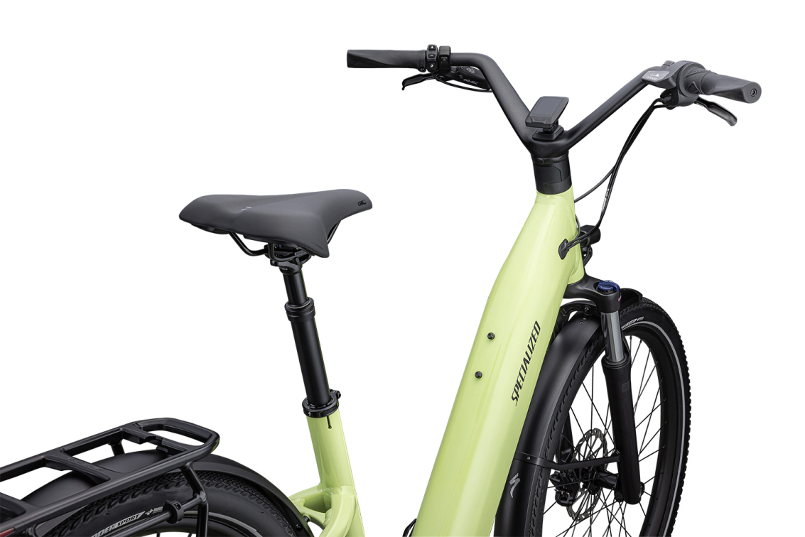 TURBO COMO - современный уровень комфорта Specialized Turbo Como 4.0 IGH 2022 Limestone / Black Reflective Артикул 90422-4504, 90422-4502, 90422-4503