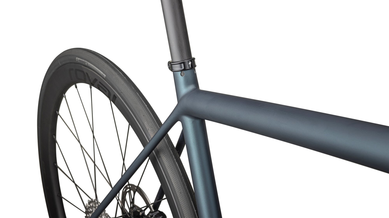 Шоссейные велосипеды Specialized Aethos Expert - SRAM Rival eTap AXS 2025 Satin Deep Lake Metallic / Green Pearl Артикул 97225-3158, 97225-3161, 97225-3152, 97225-3154, 97225-3149, 97225-3156