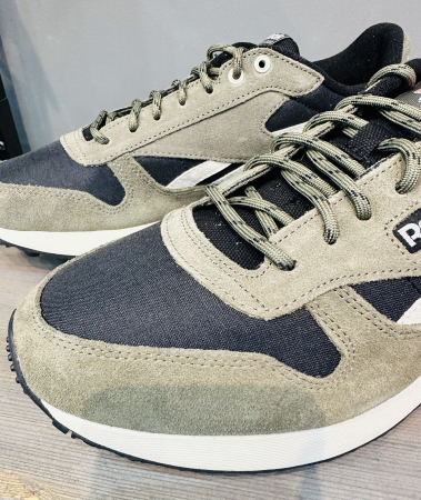 Кроссовки Кроссовки Reebok Classic Leather core black/army green/stucco Артикул GX480512, GX480511.5, GX480510.5, GX48057.5, GX48059, GX48058.5, GX480510, GX48058, GX480511, GX48059.5
