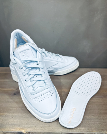 Кроссовки Кроссовки Reebok Victoria Beckham Club C Fresh Blue Артикул GY15716, GY15716.5, GY15718.5, GY15717, GY15715.5, GY15718, GY15717.5, GY15715