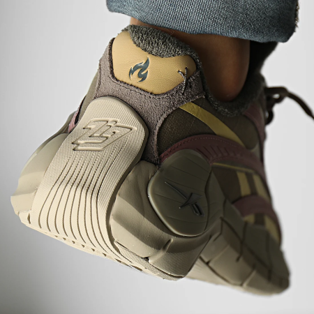 Кроссовки Кроссовки Reebok Zig Kinetica 2.5 Street Fighter cinnamon stick/parched earth /weathered yellow Артикул GZ953910.5, GZ95397.5, GZ95397, GZ953910, GZ95399, GZ95396, GZ95395.5, GZ95396.5, GZ95398.5, GZ95398, GZ953911.5, GZ953912, GZ953913, GZ95399.5, GZ953911