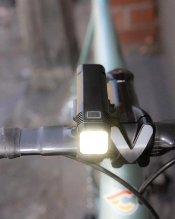 Фары и фонари Фонарь передний Knog Blinder 1000 Артикул 