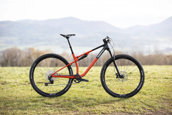 Superior XF 9.6 RC 2024 Gloss Red/Black