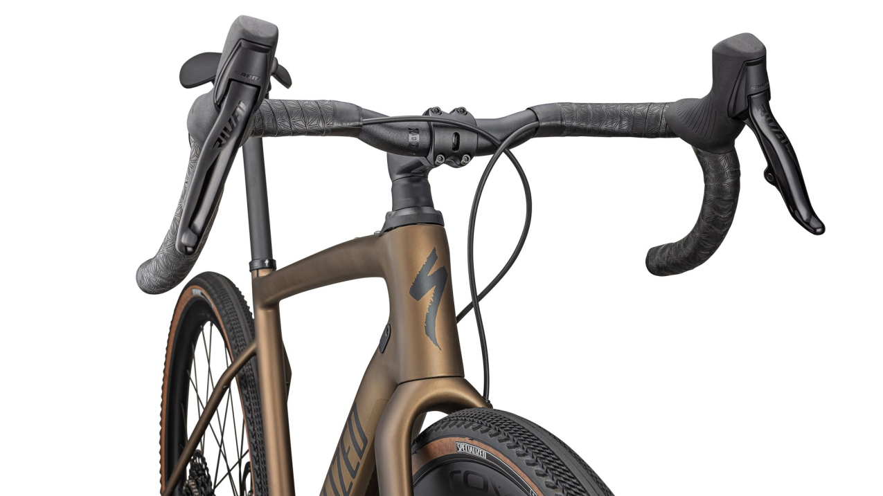 Гравийные велосипеды, комфорт плюс Specialized Diverge Expert Carbon 2025 Satin Burnt Gold Metallic / Black Liquid Metal Артикул 95425-3158, 95425-3152, 95425-3164, 95425-3161, 95425-3156, 95425-3149, 95425-3154