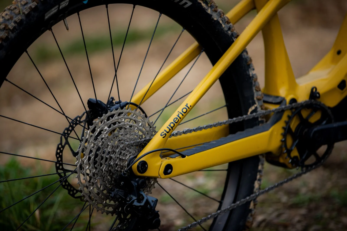 Электровелосипеды с двигателем Bosch, Yamaha, Shimano Superior iXF 9.2 2025 Matte Mustard Артикул 801.2025.79014, 801.2025.79016, 801.2025.79015