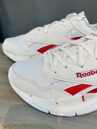 Кроссовки Кроссовки Reebok Zig Kinetica 2.5 Plus white/chalk/vector red Артикул GV699910.5, GV69997.5, GV69997, GV69999, GV699912, GV699910, GV699911, GV69999.5, GV69998.5, GV699911.5, GV69998