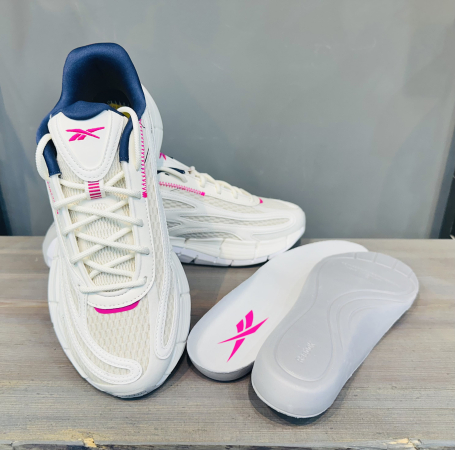 Кроссовки Кроссовки женские Reebok Zig Kinetica 2.5 alabaster/chalk/chalk Артикул GX93537, GX935310, GX93537.5, GX935311.5, GX93539.5, GX93535.5, GX93538.5, GX935310.5, GX93538, GX93539, GX93536