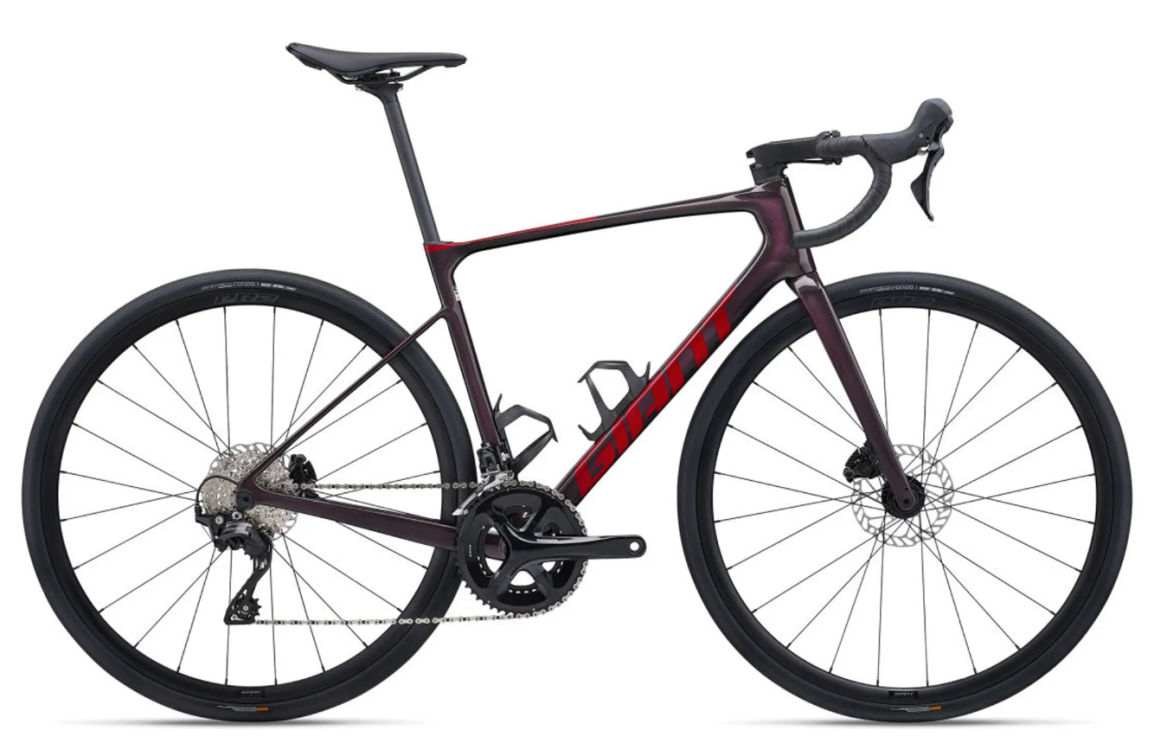Шоссейные велосипеды Giant Defy Advanced 2 2024 Tiger Red Артикул 1031003143, 1031003246, 1031003147, 1031003146, 1031003244, 1031003243, 1031003148, 1031003247, 1031003145, 1031003144, 1031003245, 1031003248