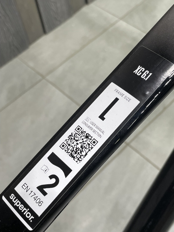 Купить Superior XC 6.1 2026 EU Gloss Black Артикул 801.2026.29161, 801.2026.29163, 801.2026.29162, 801.2026.29160