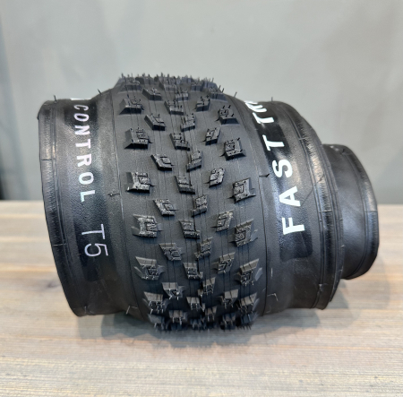 Покрышки Покрышка 29 Specialized Fast Trak Control 2BR T5 29x2.2 Артикул 