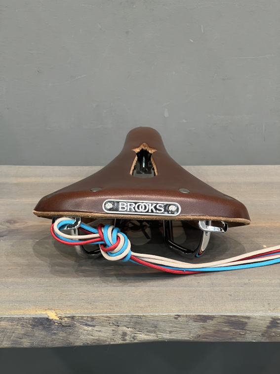 Седла Седло Brooks B17 Carved Short Brown Артикул 